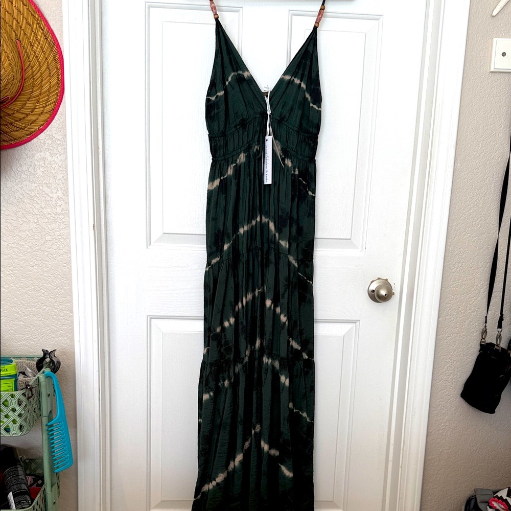 NWT Young Fabulous & Broke Dark Green Tie-Dye Maxi Dress - Sz Med